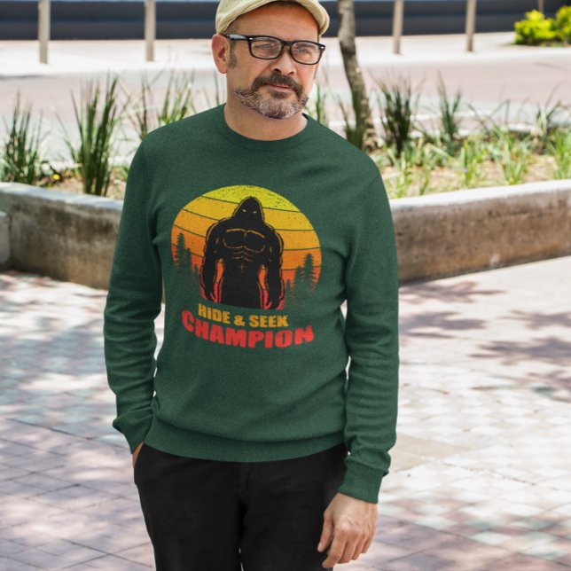 Bigfoot Hide and Seek Champion T-Shirt (Von Creator hochgeladen)