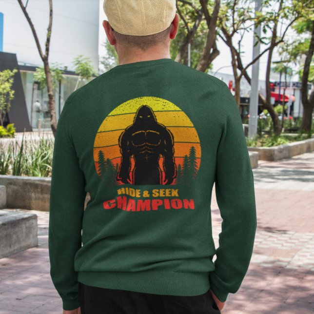 Bigfoot Hide and Seek Champion T-Shirt (Von Creator hochgeladen)