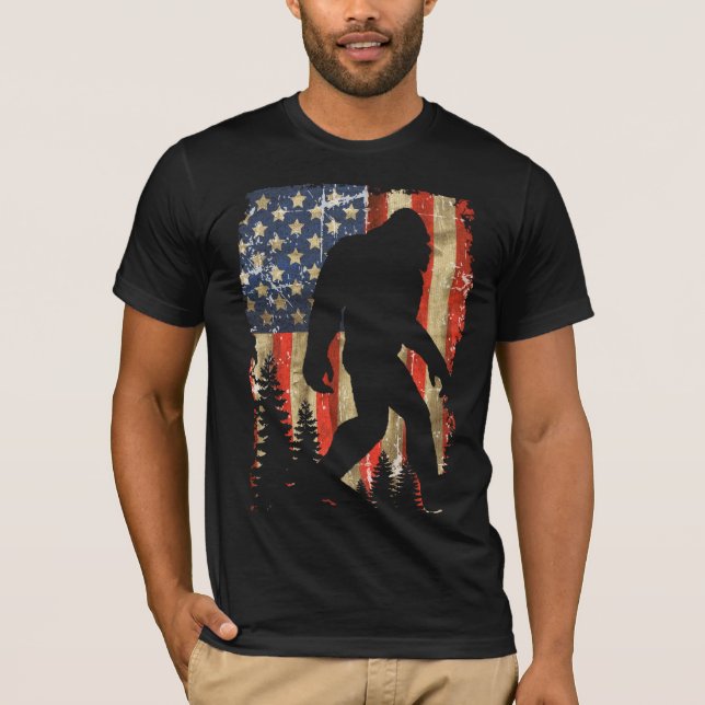 Bigfoot I glaube Sasquatch American USA Flag T-Shirt (Vorderseite)