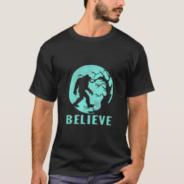 Bigfoot in Moon Light glauben T-Shirt