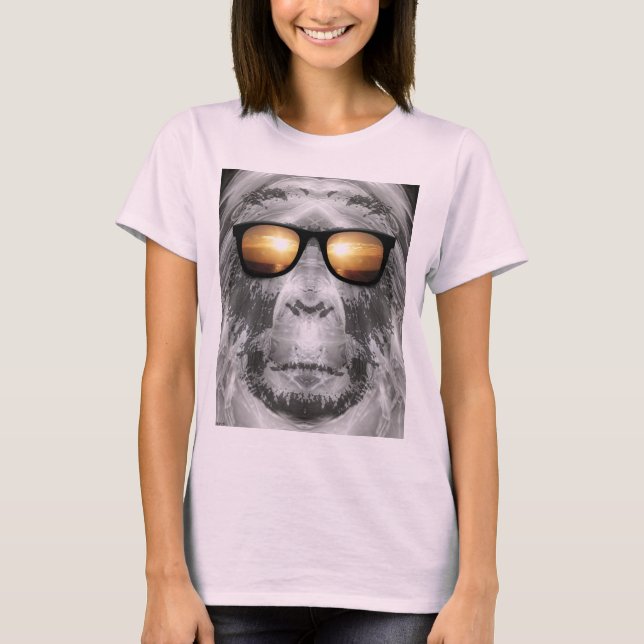 Bigfoot in Shades T-Shirt (Vorderseite)