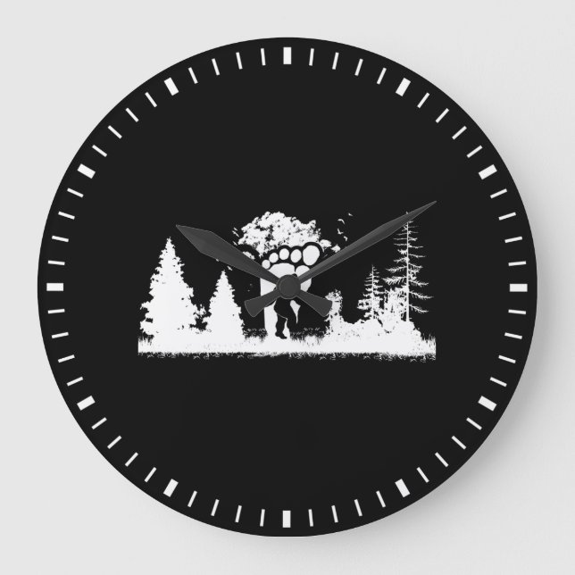 Bigfoot in the Forest Sasquatch Yeti Große Wanduhr (Vorderseite)