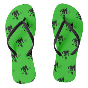 Bigfoot mit Tennis Racquet Pattern auf Green Flip Flops