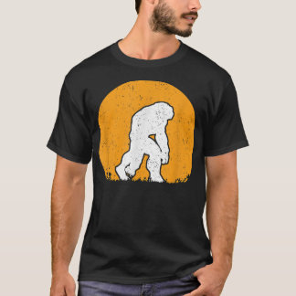 Bigfoot Night Stroll! Cool Full Moon & Trees Sasqu T-Shirt