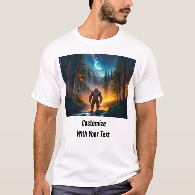 Bigfoot Night Woods Moon T-Shirt (Vorderseite)