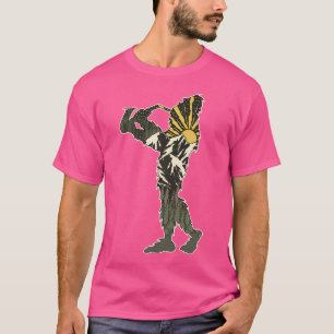 Bigfoot Playing Saxophon Retro Sasquatch Footpron T-Shirt