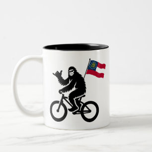Bigfoot Radfahren georgische Flagge Zweifarbige Tasse