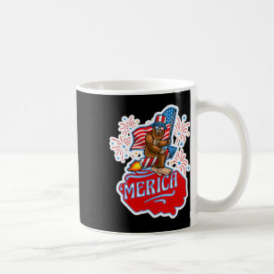 Bigfoot Reiten auf Feuerwerk 4. Juli unabhängig Kaffeetasse
