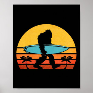 Bigfoot Retro Surfen , Tropischer Sasquatch Surfer Poster