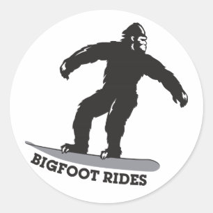 Bigfoot Rides! Runder Aufkleber