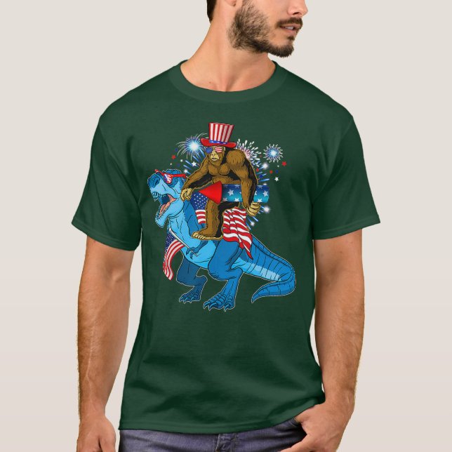 Bigfoot Riding Dinosaur T-rex 4. Juli T-Shirt (Vorderseite)