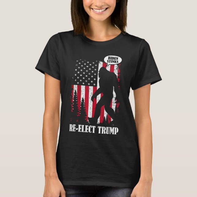 Bigfoot sagt Biden Stinks T-Shirt (Vorderseite)