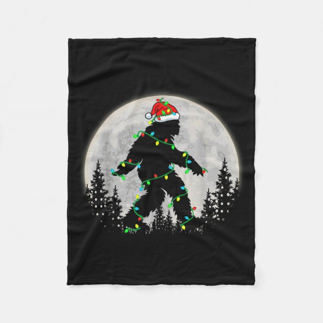 Bigfoot Santa Christmas Tree Lights Funny Xmas Sas Fleecedecke (Vorderseite)