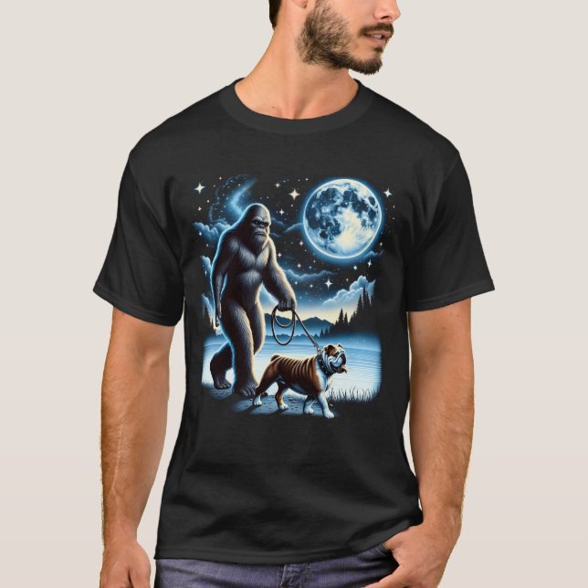 Bigfoot Sasquatch Bulldog Walking Dog Lover Moon T-Shirt (Vorderseite)