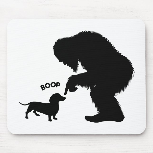 Bigfoot Sasquatch Dackel Nose Boop Mousepad (Vorne)
