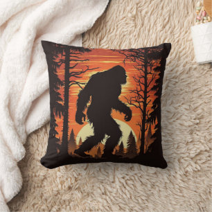 Bigfoot Sasquatch Forest Sunset Kissen