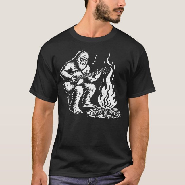 Bigfoot Sasquatch Guitar Campfire Camping Men Wome T-Shirt (Vorderseite)
