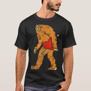 Bigfoot Sasquatch Herz mit Pfeil Lustiges Valentin T-Shirt