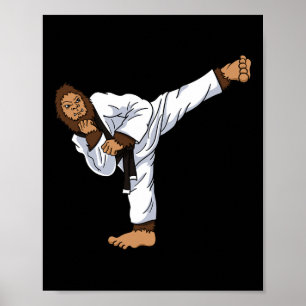 Bigfoot Sasquatch Karate Taekwondo Kickboxen Kara Poster