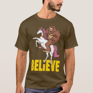 Bigfoot Sasquatch Riding Unicorn Einhorn Geschenk T-Shirt