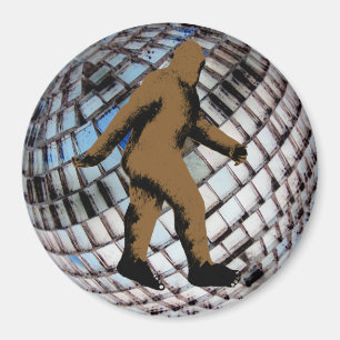 Bigfoot Sasquatch über dem Disco Ball Magnet