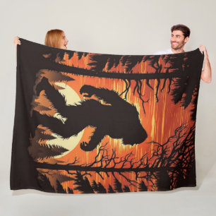 Bigfoot Sasquatch Wald Sonnenuntergang Fleecedecke