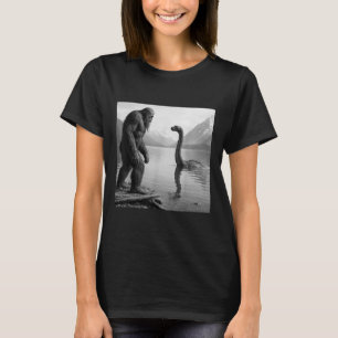 Bigfoot-Selfie mit Loch-Ness-Monster-Geschenken fü T-Shirt