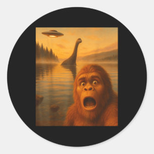 Bigfoot-Selfie mit Loch Ness-Ufo-Alien-Geschenken Runder Aufkleber
