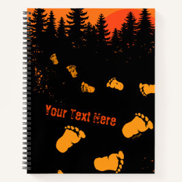 Bigfoot-Spuren bei Sonnenuntergang Notizbuch