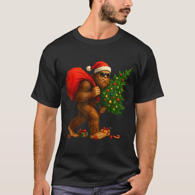 Bigfoot Stealing Christmas Tree Lights Xmas Boys M T-Shirt (Vorderseite)