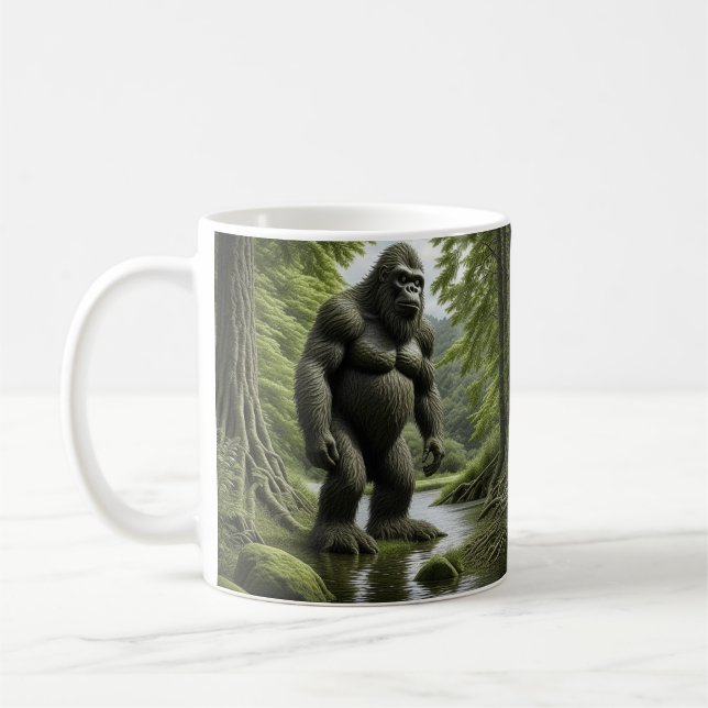 Bigfoot stehend in einem Creek-Cartoon Kaffeetasse (Links)