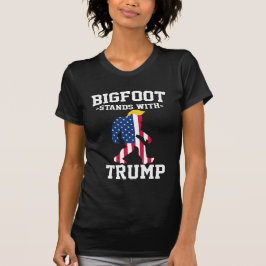 Bigfoot steht bei den Wahlen 2024 unter Trump T-Shirt