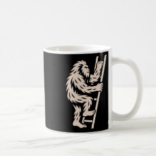 Bigfoot steigt Leiter Lustiger Kryptid Sasquatch L Kaffeetasse