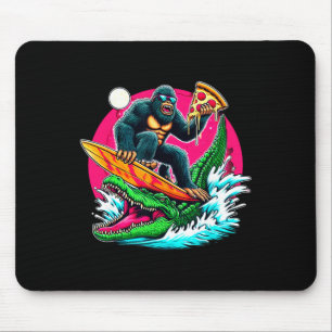 Bigfoot-Surfen beim Pizzaessen Alligator-Angriff L Mousepad