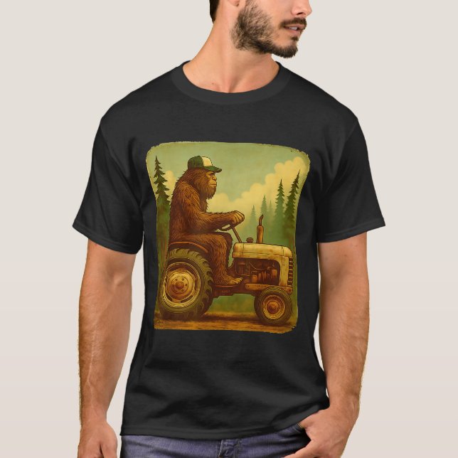 Bigfoot Tractor Farmer Design For Men Farming Farm T-Shirt (Vorderseite)