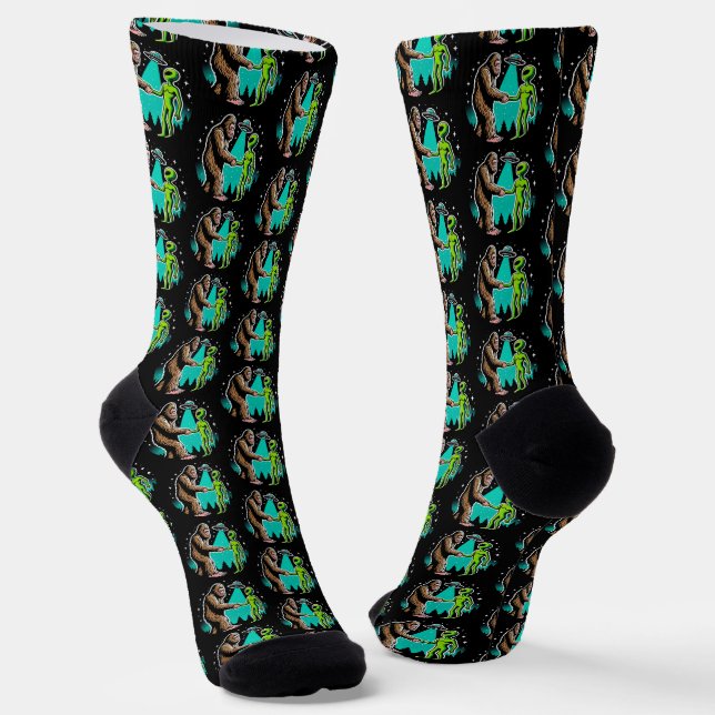 Bigfoot trifft Alien Socken (Gewinkelt)