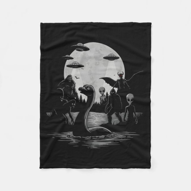 Bigfoot Ufo Loch Ness Monster Mothman And Aliens!  Fleecedecke (Vorderseite)