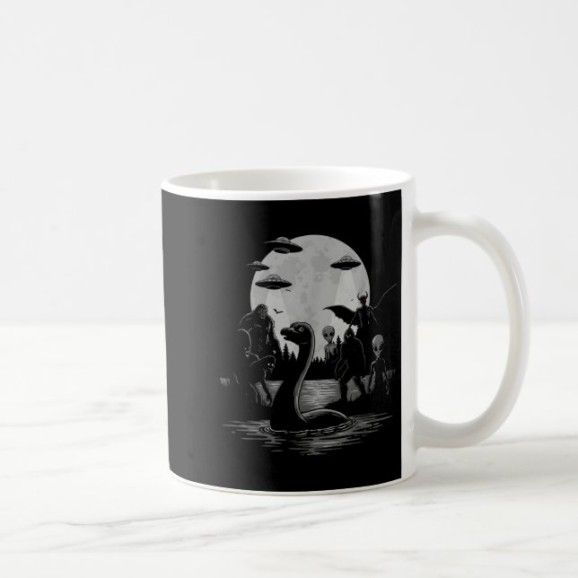 Bigfoot Ufo Loch Ness Monster Mothman And Aliens!  Kaffeetasse (Rechts)