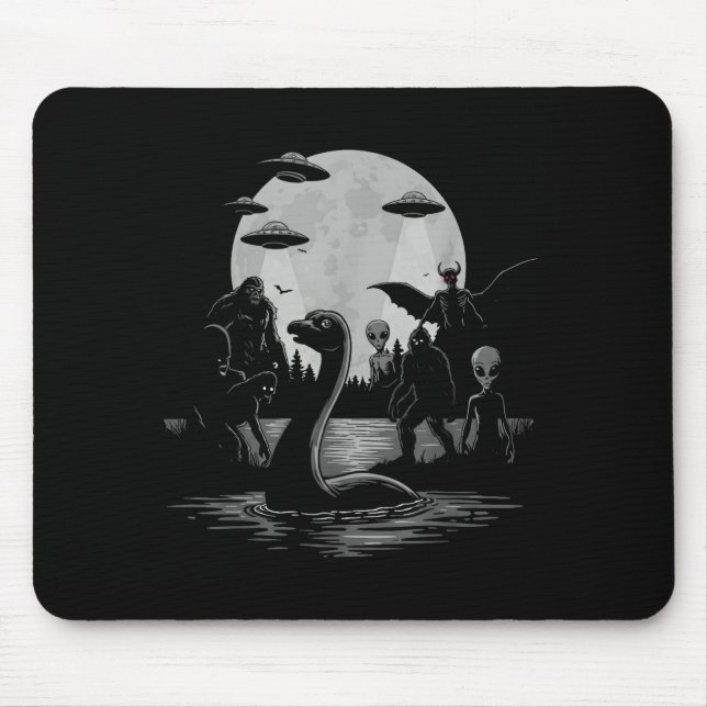 Bigfoot Ufo Loch Ness Monster Mothman And Aliens!  Mousepad (Vorne)