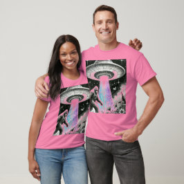 Bigfoot und ein UFO im Wald Postkarte T-Shirt