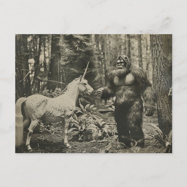 Bigfoot und eine Einhornpostkarte Postkarte (Vorderseite)