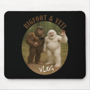 Bigfoot Und Freund Vlog Lustiges Meme Wandern Self Mousepad