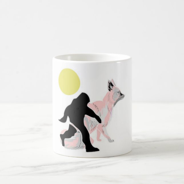 Bigfoot und paranormale Tiere Kaffeetasse (Mittel)