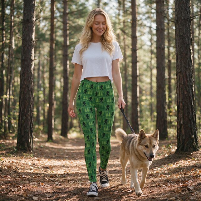Bigfoot-Wald-Kiefernbaum-Muster  Leggings (Von Creator hochgeladen)