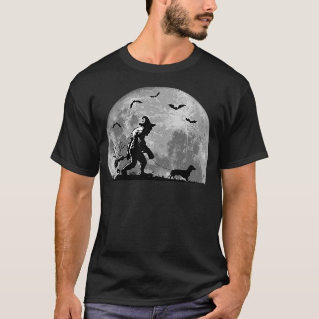 Bigfoot Walking Dachshund Dog Sasquatch Halloween T-Shirt (Vorderseite)