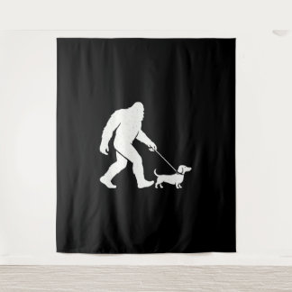 Bigfoot Walking Dachshund Funny Wiener Dog Dad  Wandteppich