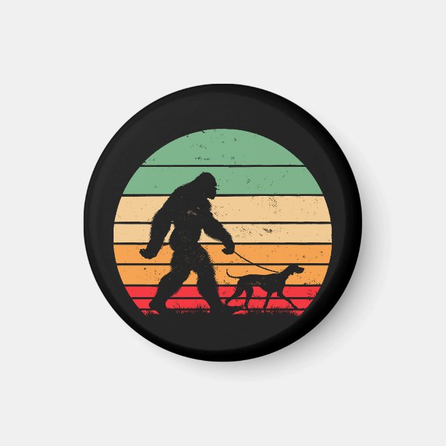 Bigfoot Walking German Kurzhaar Pointer Dog Vin Magnet (Vorne)
