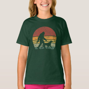 Bigfoot Walking Labrador Retriever Dog Vintag T-Shirt