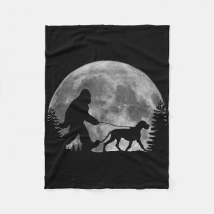 Bigfoot Wandern Ein Hund Funny Great Dane Liebhabe Fleecedecke