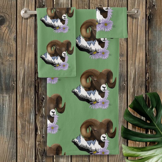 Bighorn Sheep Ram Green Mountains Badhandtuch Set (Von Creator hochgeladen)